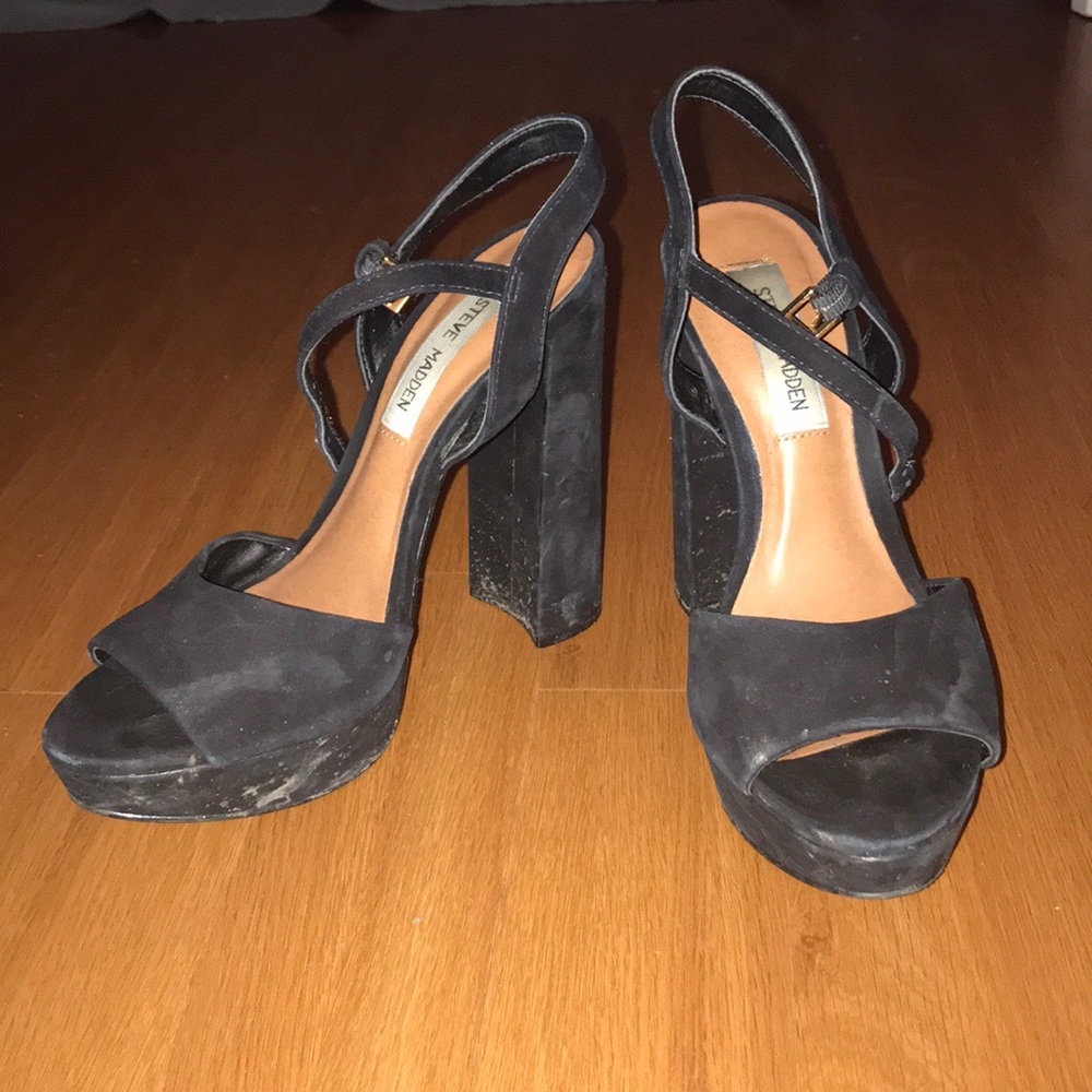 Black Suede Steve Madden Pumps